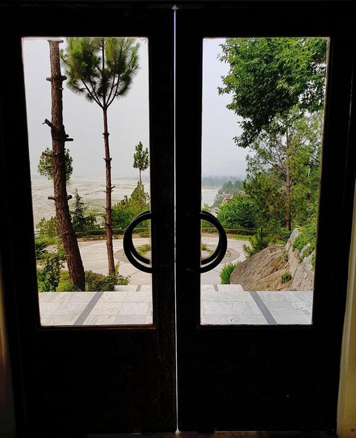 Rock City Resort Mingora 外观 照片